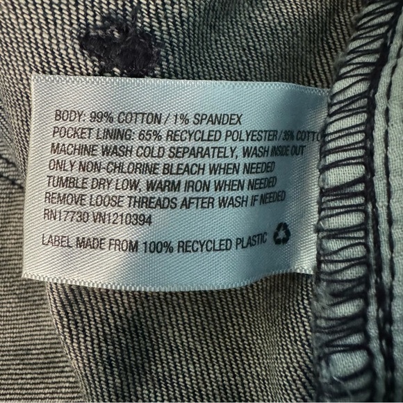 🔹5/$25🔹 Universal Thread NWT Dark Wash High Rise Shortie Jean Shorts. 2.5”. 10 - Picture 8 of 11